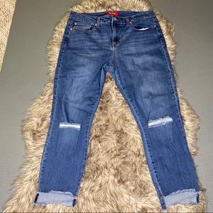 ♥️CUTE GUESS JEANS♥️